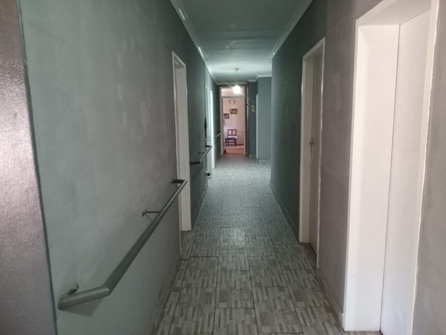7 Bedroom Property for Sale in Bloemhof North West